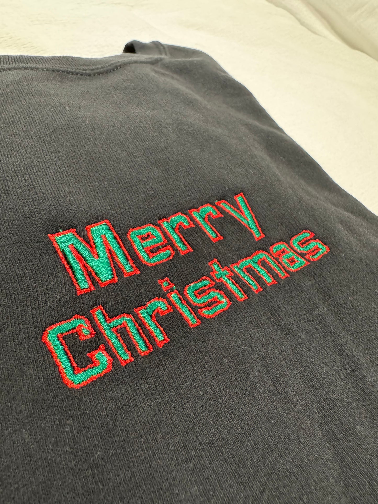 Embroidered ‘Merry Christmas’ Crewneck Sweater (Size L 42-44)